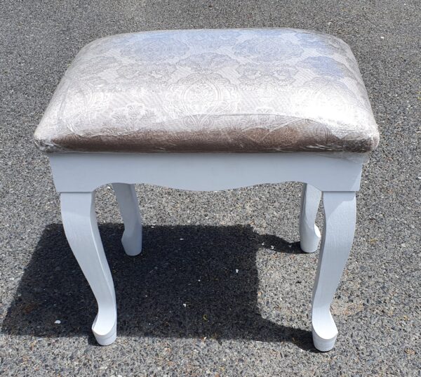 ST7 Dressing table chair - Image 10