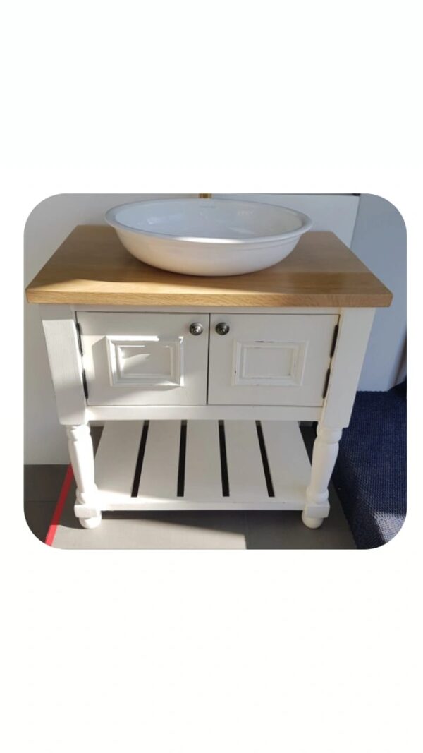 V12 2 Door vanity with towel rack