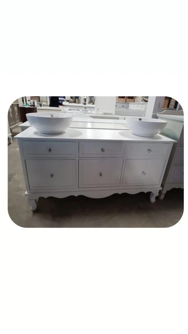 V15 6 Deep drawer vanity