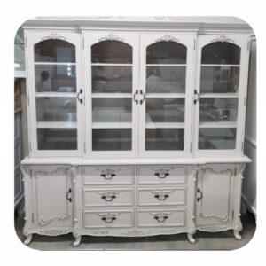F1 Display unit with glass doors